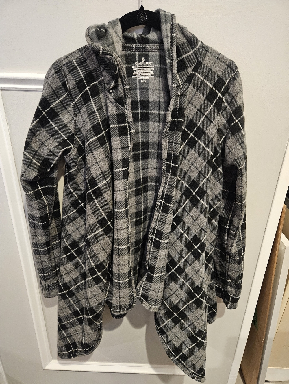 Cuddl duds gray, black & white fleecewear with stretch hooded jacket. Small/med